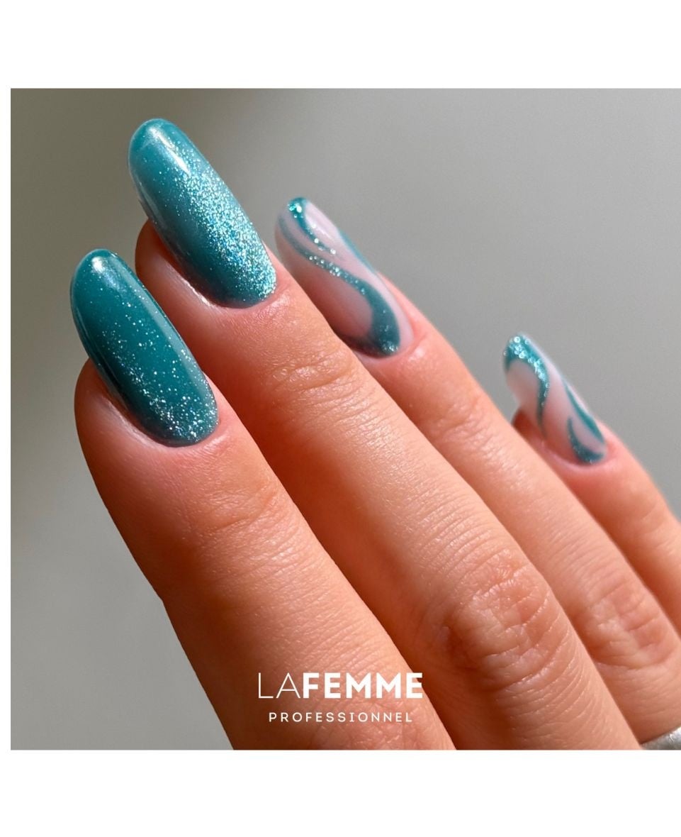 La Femme Cat Eye - Poolside Glow
